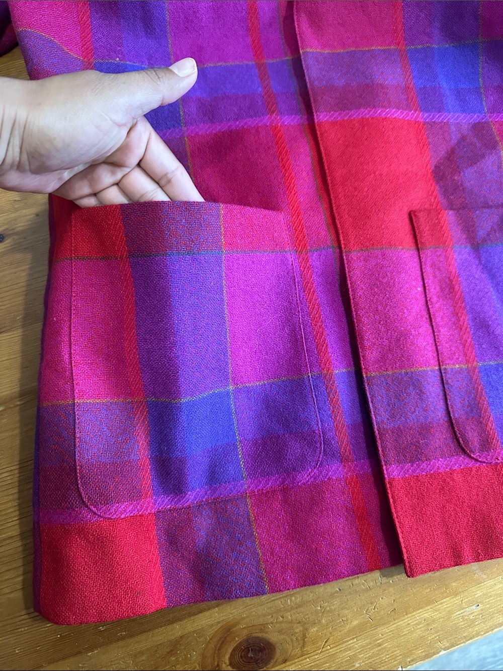 Thermo Jac Blazer 100%Pure Wool VintageOpen-Front Plaid Blazer in Red and Pink - Picture 15 of 15